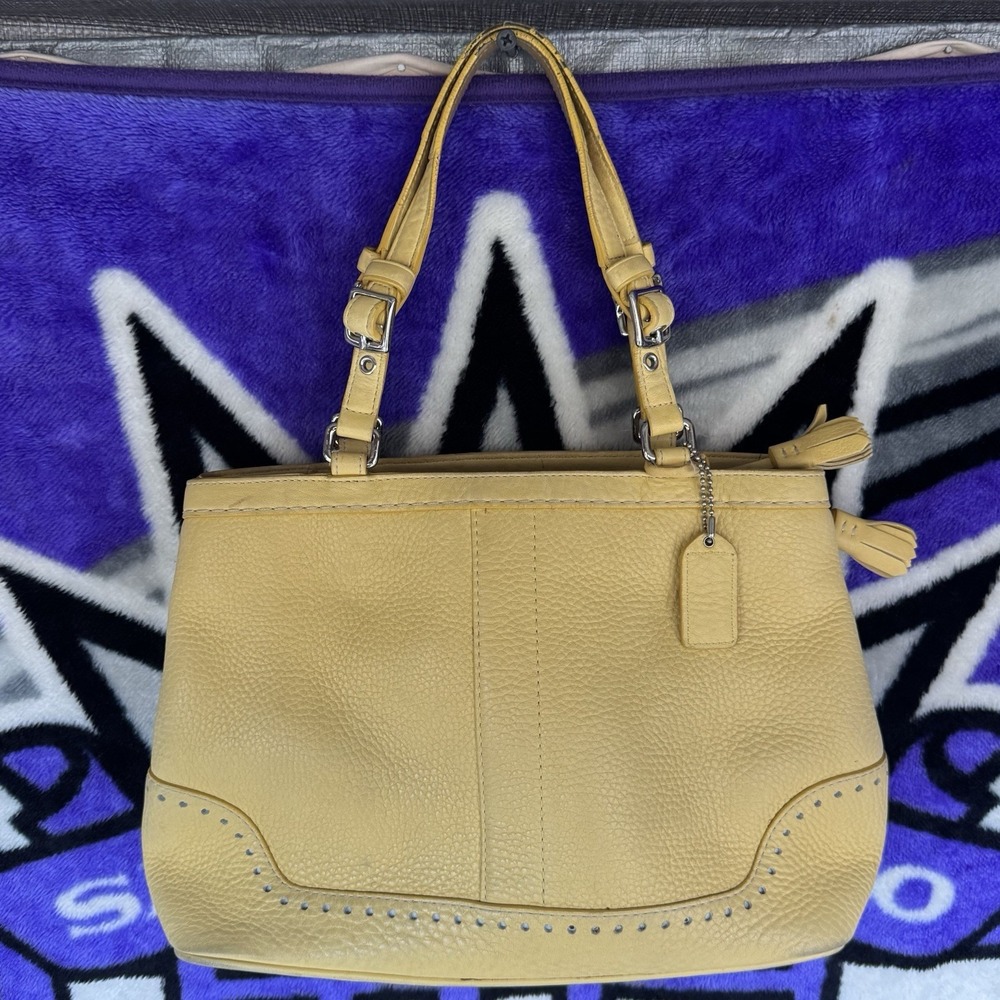 Coach  Distressed Pebbled Leather Satchel‎ Purse 12 X 9 X 4.5
